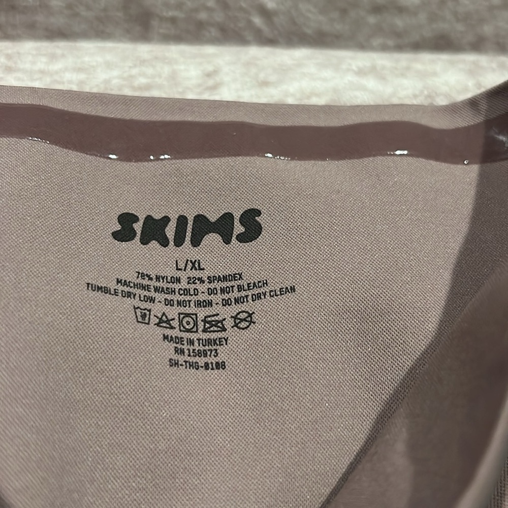 Skims Mid-Core Control Shapeware Thong - Picture 11 of 11